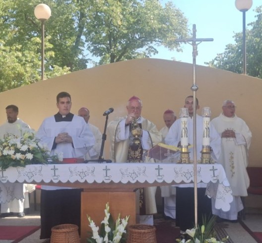 Biskup Razum predvodio proslavu Gospe Snježne u Petrovaradinu